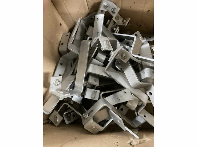 Rvs dakhaak tbv montage zonnepaneel (39x) - afbeelding 1 van  4