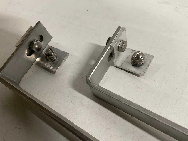 Rvs dakhaak tbv montage zonnepaneel (39x) - afbeelding 3 van  4