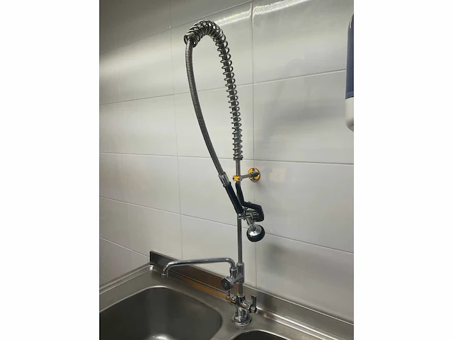 Rvs dubbele spoelbak met voorspoeldouche - afbeelding 3 van  9