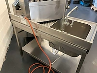 Rvs gasfornuis, kooktafel en spoelbank (3x) - afbeelding 5 van  13