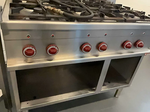 Rvs gasfornuis, kooktafel en spoelbank (3x) - afbeelding 10 van  13