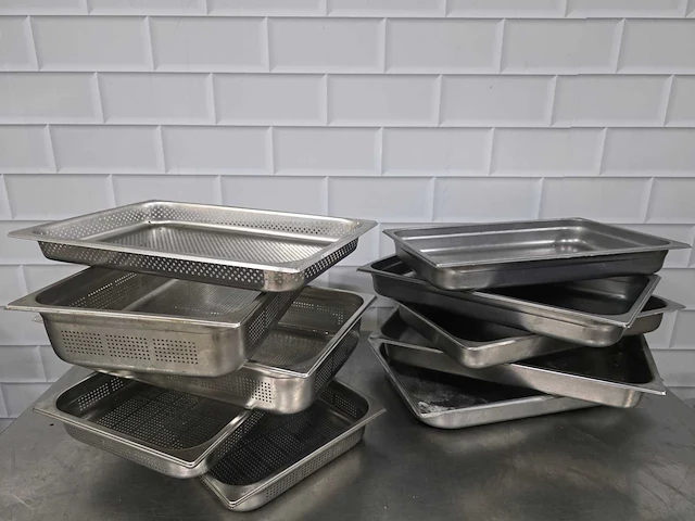 Rvs (geperforeerde) gastronormbak (10x) - afbeelding 1 van  4
