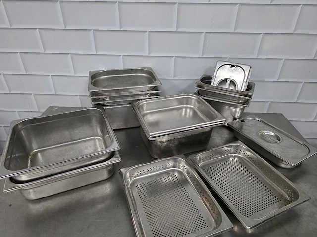 Rvs (geperforeerde) gastronormbak (15x) - afbeelding 2 van  3