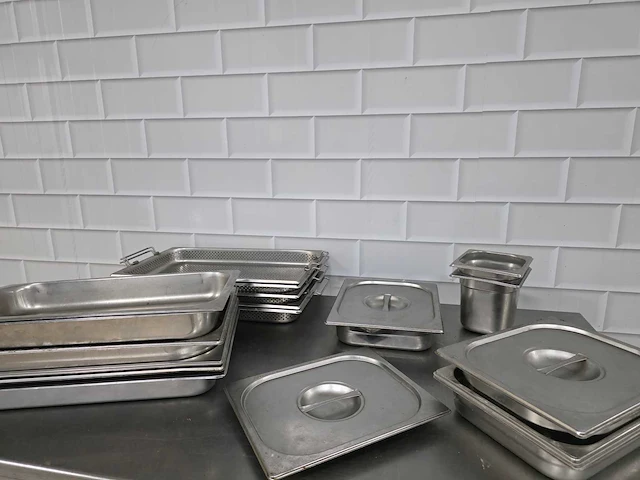Rvs (geperforeerde) gastronormbak (17x) - afbeelding 4 van  4
