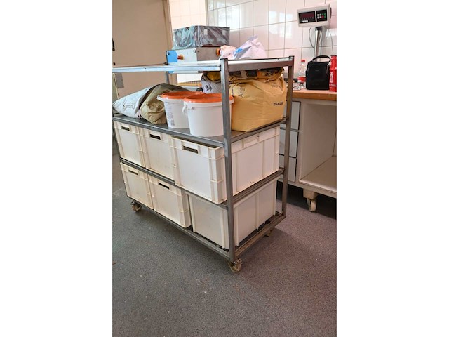 Rvs grondstoffenwagen - afbeelding 3 van  3