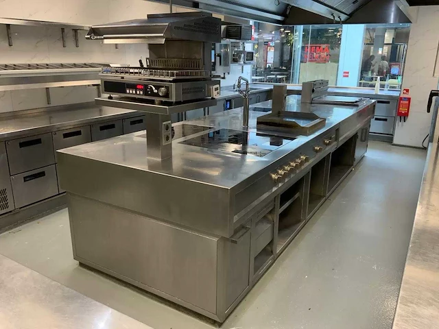 Rvs inductie kook- en bakeiland (2019) (gedemonteerd) - afbeelding 1 van  33