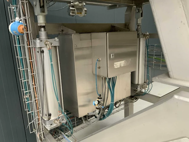Rvs kantelaar doseerinstallatie tbv menger - afbeelding 11 van  11