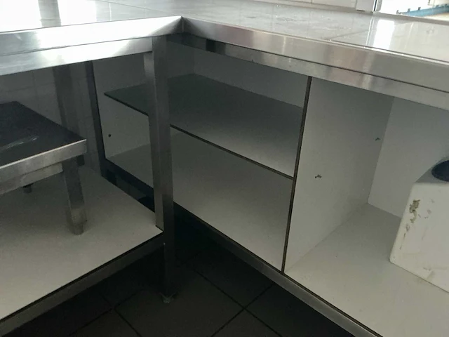 Rvs keuken werktafel (7,40 mtr) - afbeelding 14 van  17