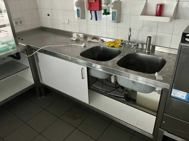 Rvs keuken werktafel (7,40 mtr) - afbeelding 4 van  17