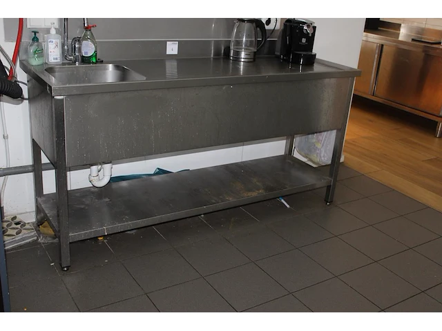 Rvs keukenblok met wasbak en onderschap. afmeting 180 x 60 x 90 cm. - afbeelding 1 van  3