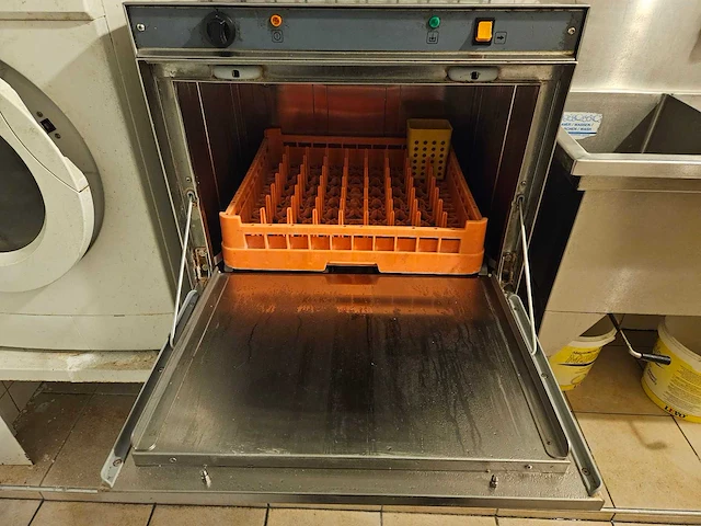 Rvs korvenvaatwasmachine - afbeelding 3 van  7