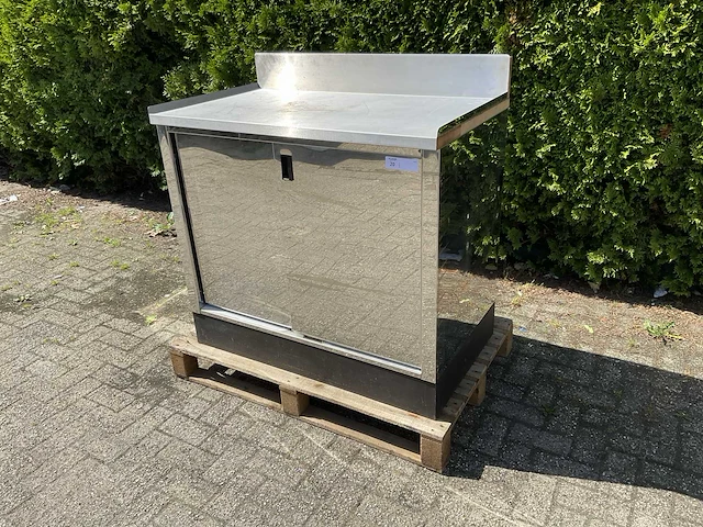 Rvs meubel - afbeelding 1 van  5