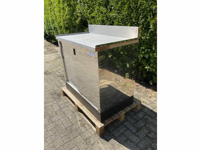 Rvs meubel - afbeelding 2 van  5