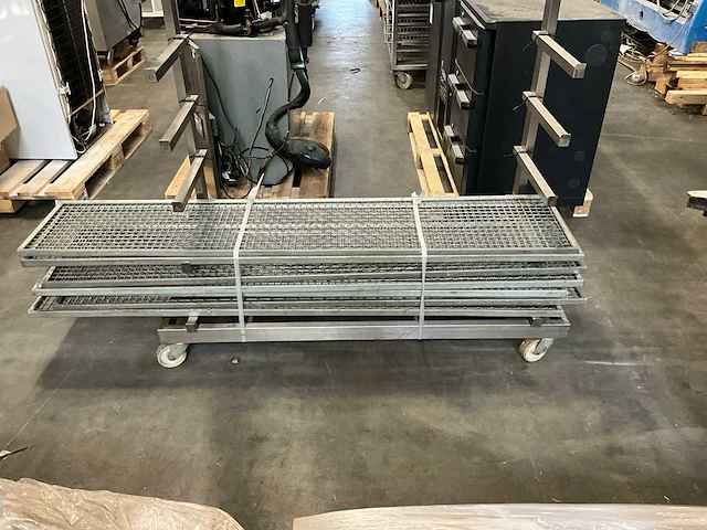 Rvs mobiele draagarm stelling - afbeelding 2 van  4
