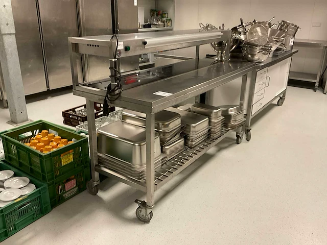 Rvs mobiele werktafel met warmtebrug - afbeelding 1 van  6