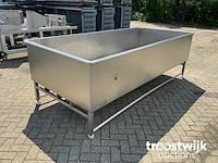 Rvs opslag tank