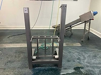 Rvs pneumatische tonnenlift - afbeelding 3 van  5