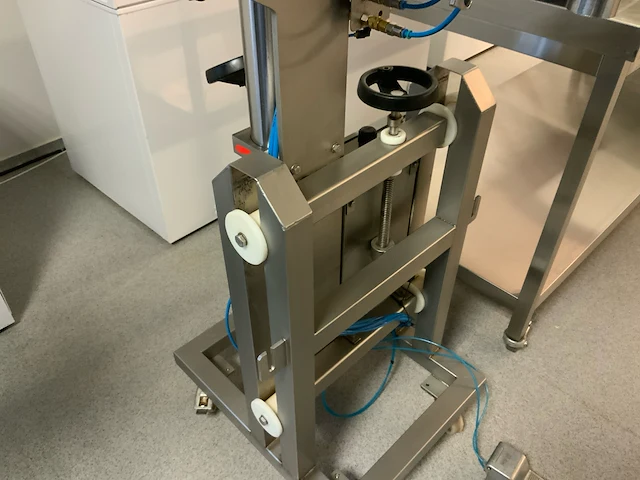 Rvs pneumatische vulmachine - afbeelding 10 van  23