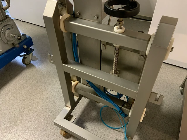 Rvs pneumatische vulmachine - afbeelding 7 van  23