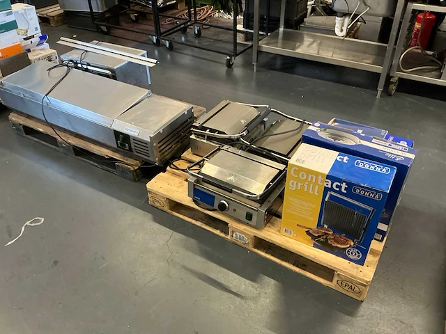 Rvs saladière,magnetron, gril - afbeelding 1 van  15