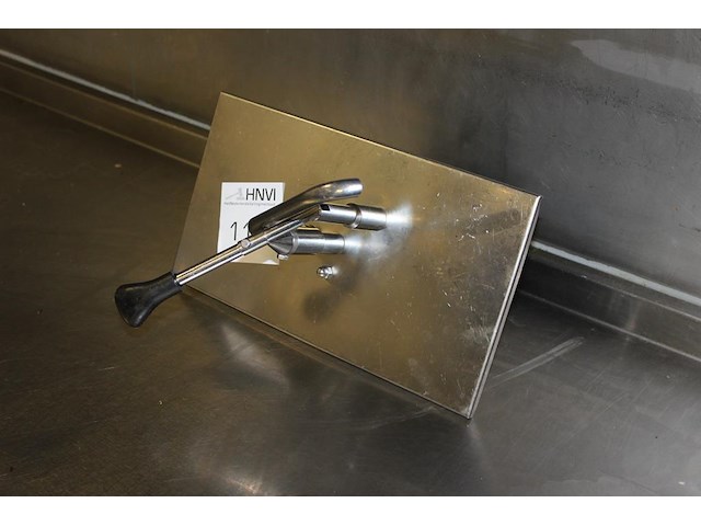 Rvs sauspomp dekselmaat 33 x 18 cm. - afbeelding 2 van  2