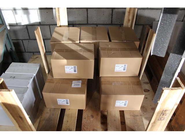 Rvs schroeven t-20 met epdm ring, dikte 4,5mm en lengte 45mm, 24.000 stuks. - afbeelding 1 van  2