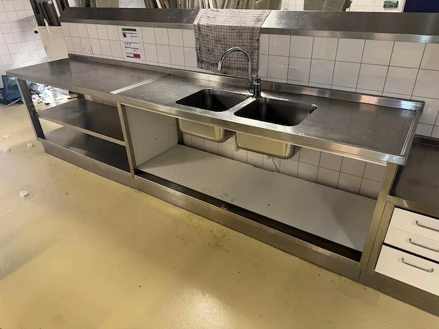 Rvs spoel- en werktafel - afbeelding 1 van  5