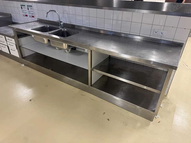 Rvs spoel- en werktafel - afbeelding 1 van  5