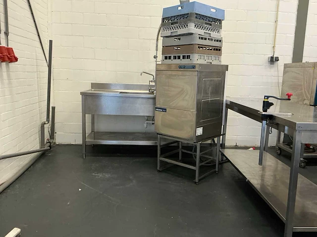 Rvs spoelbank, spoelmachine, werktafel - afbeelding 1 van  12