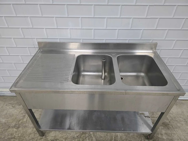 Rvs spoeltafel voorzien van dubbele spoelbak - afbeelding 3 van  5