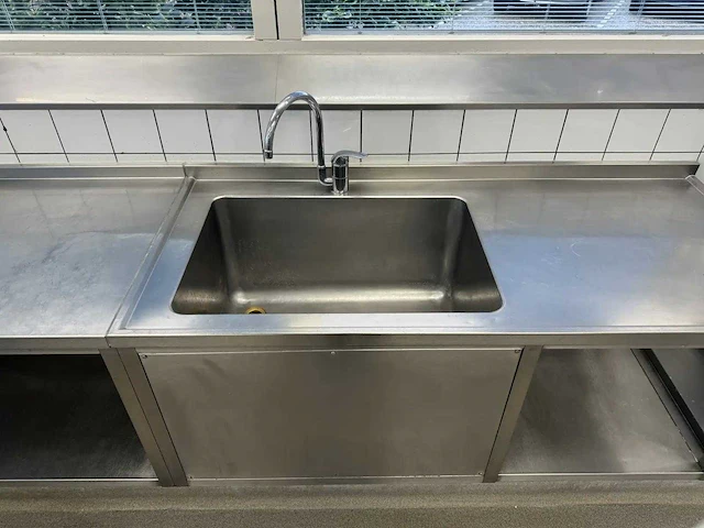 Rvs spoeltafel - afbeelding 4 van  9