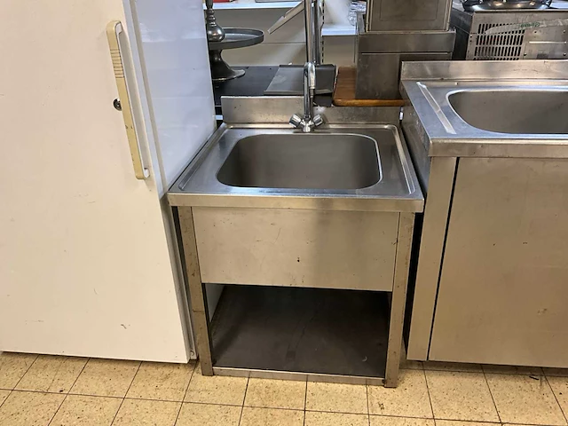 Rvs spoeltafel - afbeelding 1 van  6