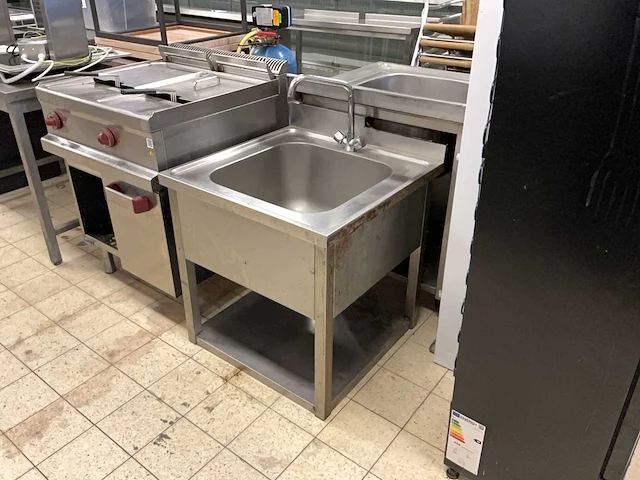 Rvs spoeltafel - afbeelding 1 van  6