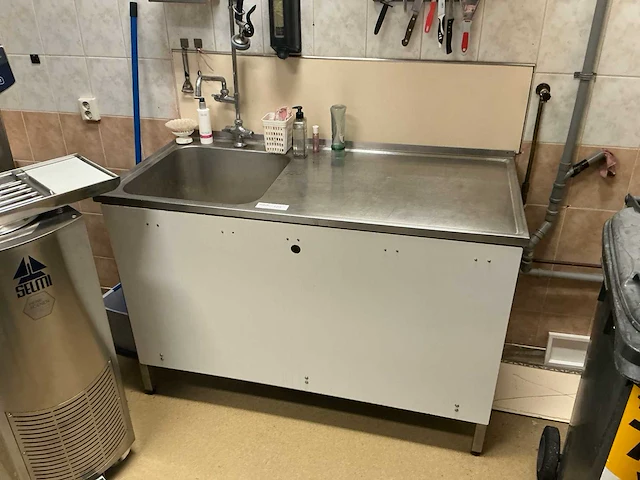 Rvs spoeltafel - afbeelding 1 van  5