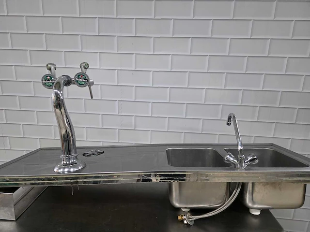 Rvs tapblad inclusief dubbele spoelbak en 2 x heineken tapkraan - afbeelding 6 van  6