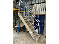 Rvs trap - afbeelding 2 van  5