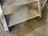 Rvs trap - afbeelding 4 van  5