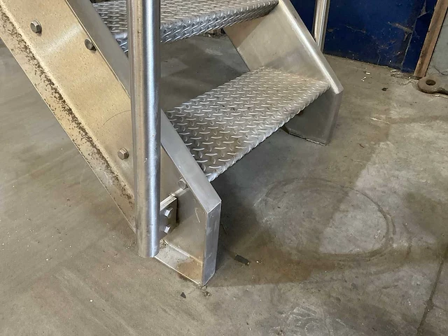 Rvs trap - afbeelding 5 van  5