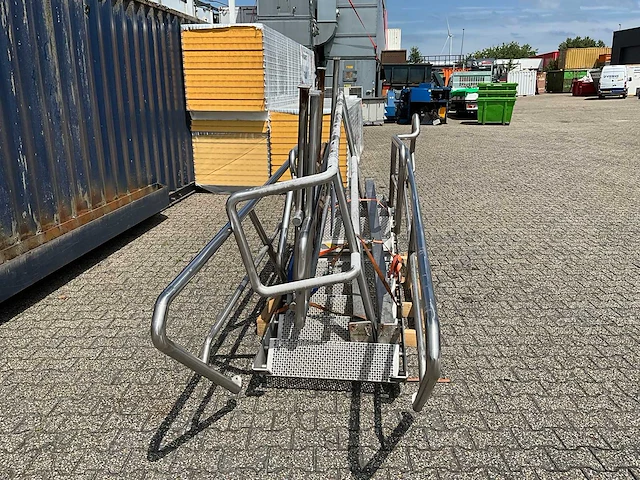 Rvs trap - afbeelding 4 van  6