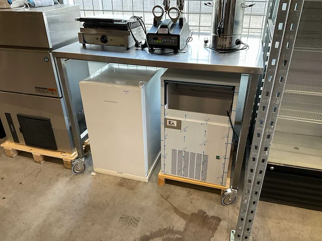 Rvs verrijdbare werktafel - afbeelding 1 van  2