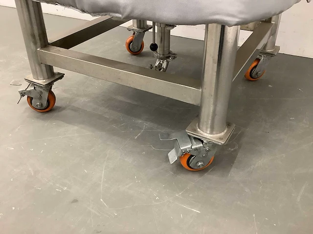 Rvs verwarmde mengtrommel - afbeelding 15 van  35