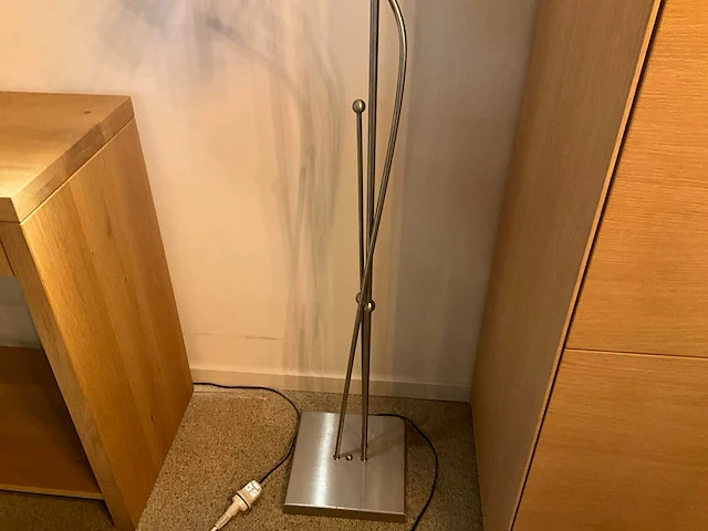 Rvs vloerlamp - afbeelding 4 van  4