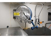 Rvs wandhaspel met spuitpistool - afbeelding 1 van  3