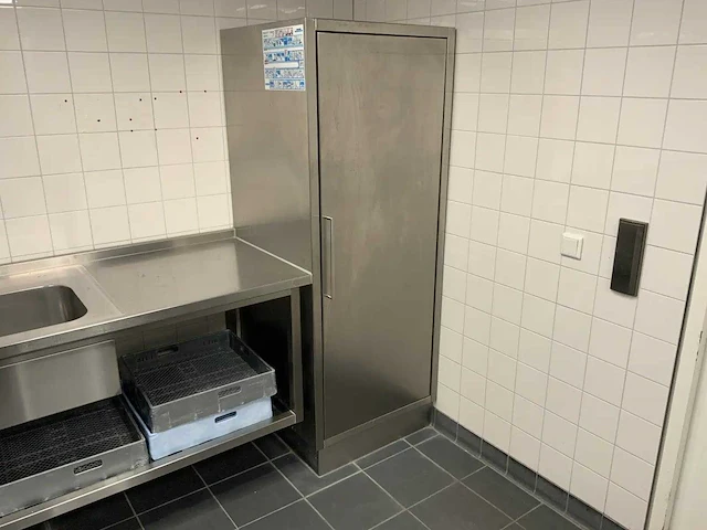 Rvs wandkast - afbeelding 1 van  4