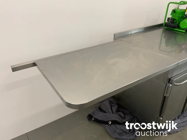 Rvs werkbank met sauspomp - afbeelding 5 van  13