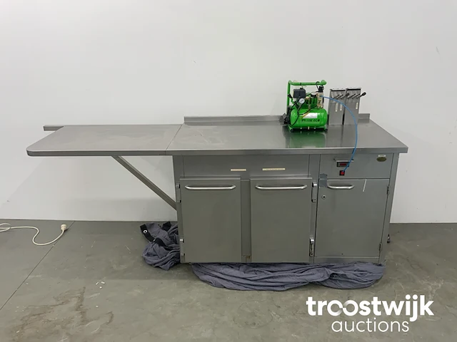 Rvs werkbank met sauspomp - afbeelding 1 van  13