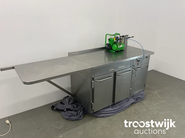 Rvs werkbank met sauspomp - afbeelding 7 van  13