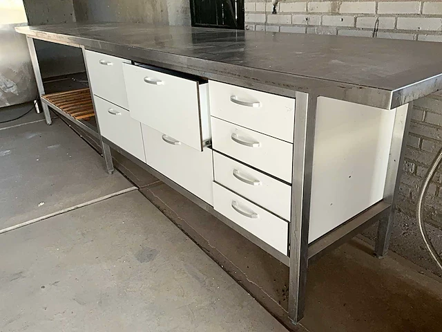 Rvs werktafel met 8 lades - afbeelding 2 van  7