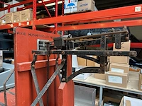 Rvs werktafel met antieke weegschaal - afbeelding 4 van  7