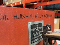 Rvs werktafel met antieke weegschaal - afbeelding 5 van  7